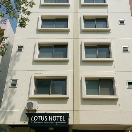 Lotus Korean Hotel Бенґалуру Екстер'єр фото
